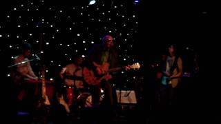 Graham Parker and The Figgs "Hole In The World" (16 April 2010)