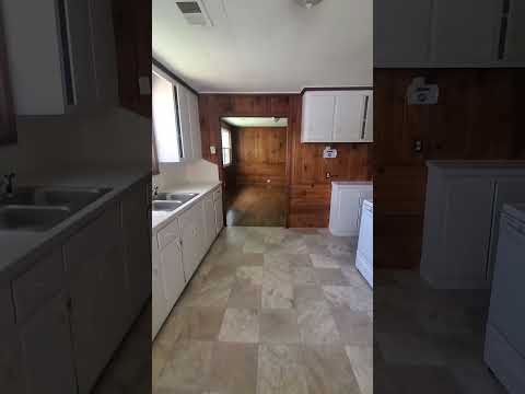 1432 Douglas St - Video 7 of 7