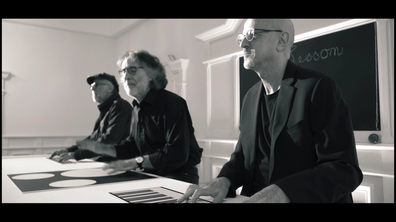 PREMIATA FORNERIA MARCONI (PFM) - La lezione (OFFICIAL VIDEO) - YouTube