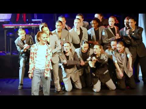 Munchrevyen 2023: Alle snakker sant