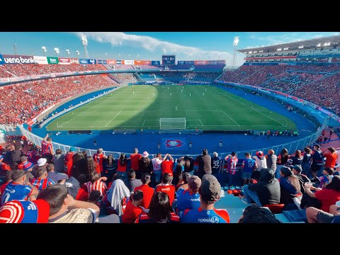 "La Hinchada de CERRO Siempre Responde" Barra: La Plaza y Comando &bull; Club: Cerro Porteño