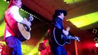 Lee Kernaghan - Baptise The Ute