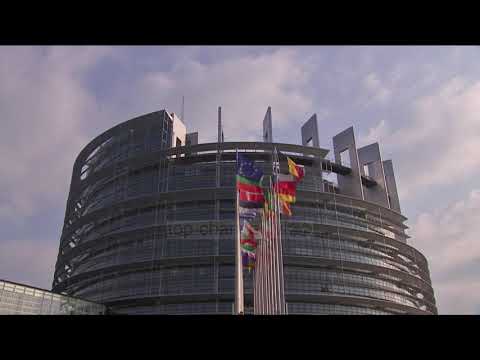 Top News - Ndalohen fluturimet nga Europa drejt SHBA, BE reagon ashpër ndaj Trump