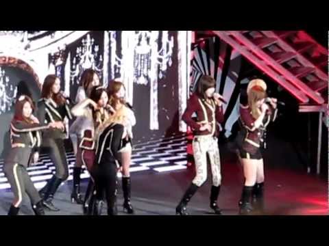 [FanCam] 11.10.12 Girls Generation / SNSD - The Boys @ SBS KPop Super Concert