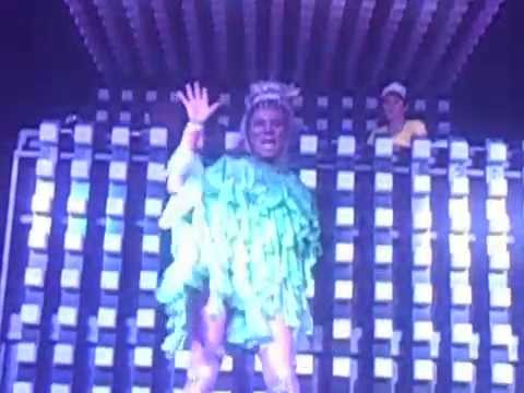 Nayla Thompson - Danger dance Club Hora do Gongo 16/05/2014 By:Alex Über