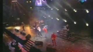 Live feat  Anouk  - I Alone @ TMF Awards 2000