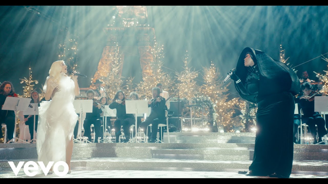 Miniature de la vidéo Christina Aguilera, Yseult - Ave Maria (Live from the Eiffel Tower - Official Video) du film Christina Aguilera - Christmas in Paris