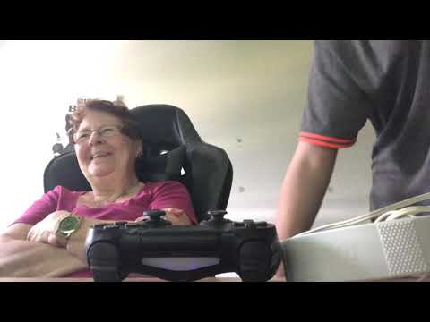 Oma reagiert auf Deutsch Rap