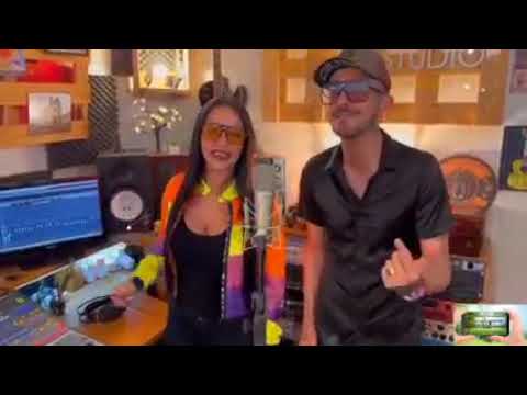 Cor de caramelo - @AndreRennerOficial  & @thandaraduarte