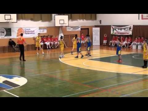 MČR 2015 U13 (10.5.2015) Snakes Ostrava - BK Opava 52:55