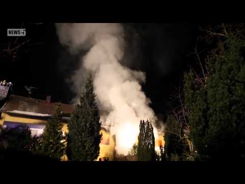 ‎04.02.2012 (SC) Vollbrand eines Reihenhauses in Schwabach.