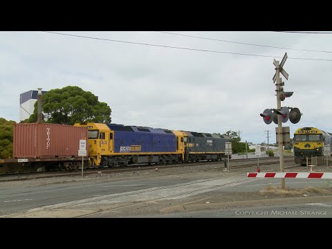7902V Container Train Departs Thompson Road (6/1/2021) - PoathTV Australian Railways