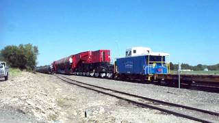 preview picture of video 'BNSF 7908 with High and Wide Special'