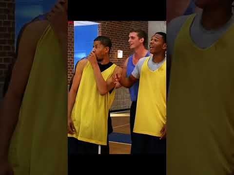 Basketbol Koçuna Kendi Sahasında Hayatının Dersini Veren O Efsane Smaç!
