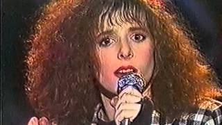Mylene Farmer &quot;Maman a tort&quot; LIVE FR3 1984