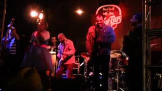 La Santa Cecila - Falling (Olvera Street 2014)