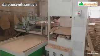 Máy cưa lọng CNC