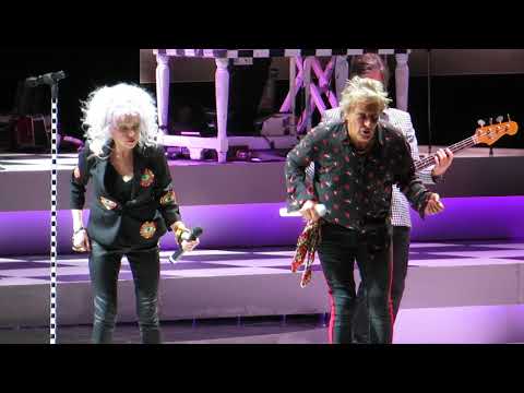 Rod Stewart & Cyndi Lauper - San Diego - Aug 26, 2018  - "It Takes Two"