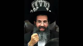 נֵס חֲנֻכָּה 🕎 (הרב שי עובד) - התמונה מוצגת ישירות מתוך אתר האינטרנט יוטיוב. זכויות היוצרים בתמונה שייכות ליוצרה. קישור קרדיט למקור התוכן נמצא בתוך דף הסרטון