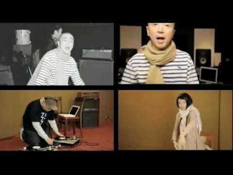 Small Circle of Friends / PASS THE MIC