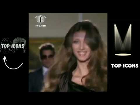 Modelos caem na passarela