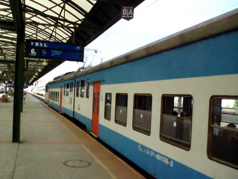 Žabotlam 451.091/080 odjíždí z Prahy Hlavního nádraží směr Strančice