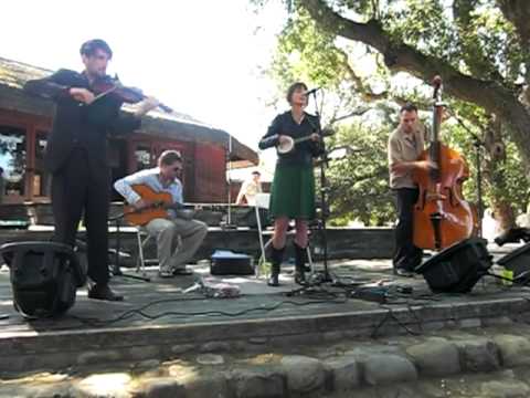 Fishtank Ensemble play  'After You've Gone' at Oak Grove's Earth Day Celebration 2009