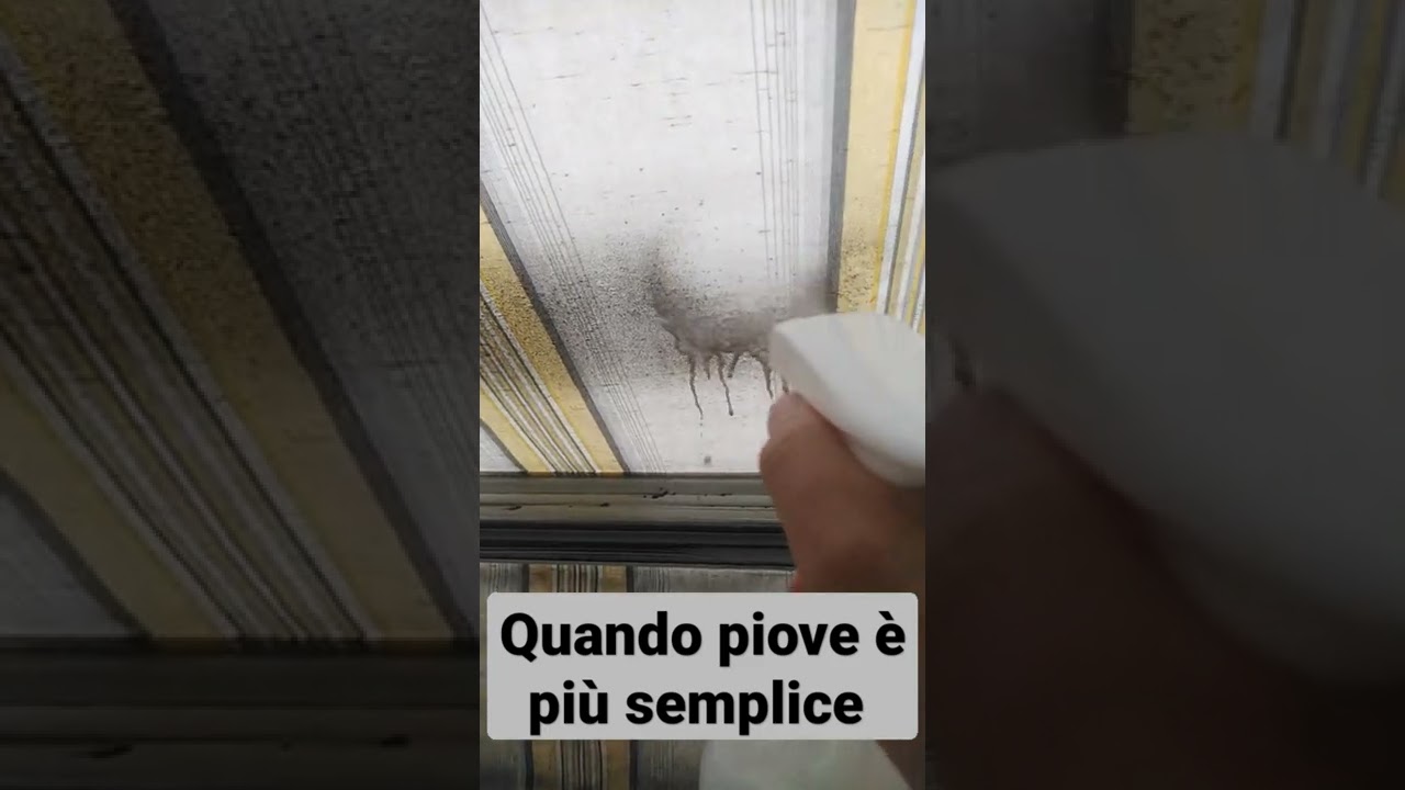 Pulizia delle tende da sole.Approfittare della pioggia cosi ci fa una forte mano. Era chiusa da anni