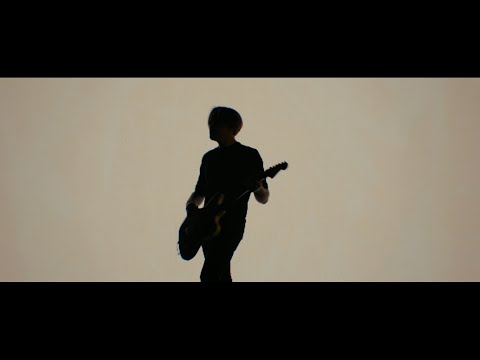 A Király Halott - Maradj! (Official Music Video)