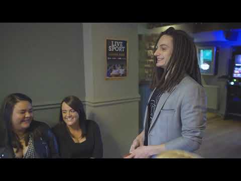 Close Up Magician - Oliver Parker video.