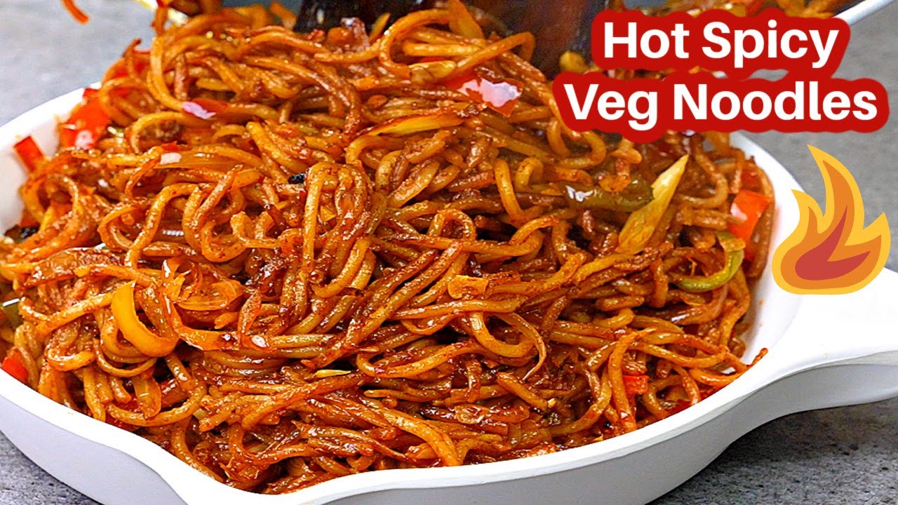 Hot Spicy Veg Noodles | तीखी मजेदार चाऊमीन मिनटों में | Street Style Veg Chow mein | KabitasKitchen