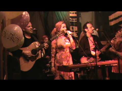 Ophelia Hope - Next to You @ Café Opera