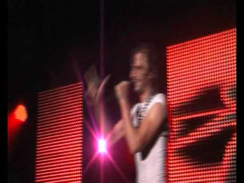 Lady in Red at Cronulla