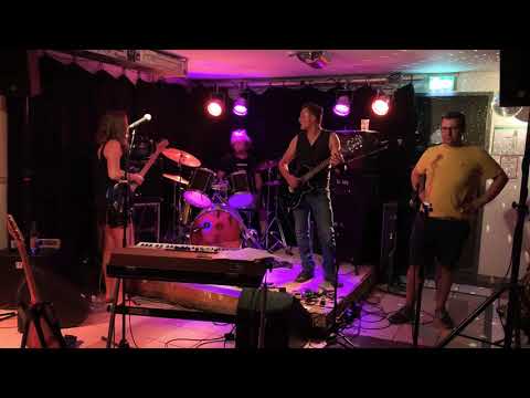 Deliria - Politik Macht Krieg