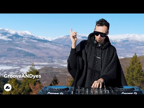 GrooveANDyes - Live @ Radio Intense, Masella, Catalunya / Techno DJ Mix