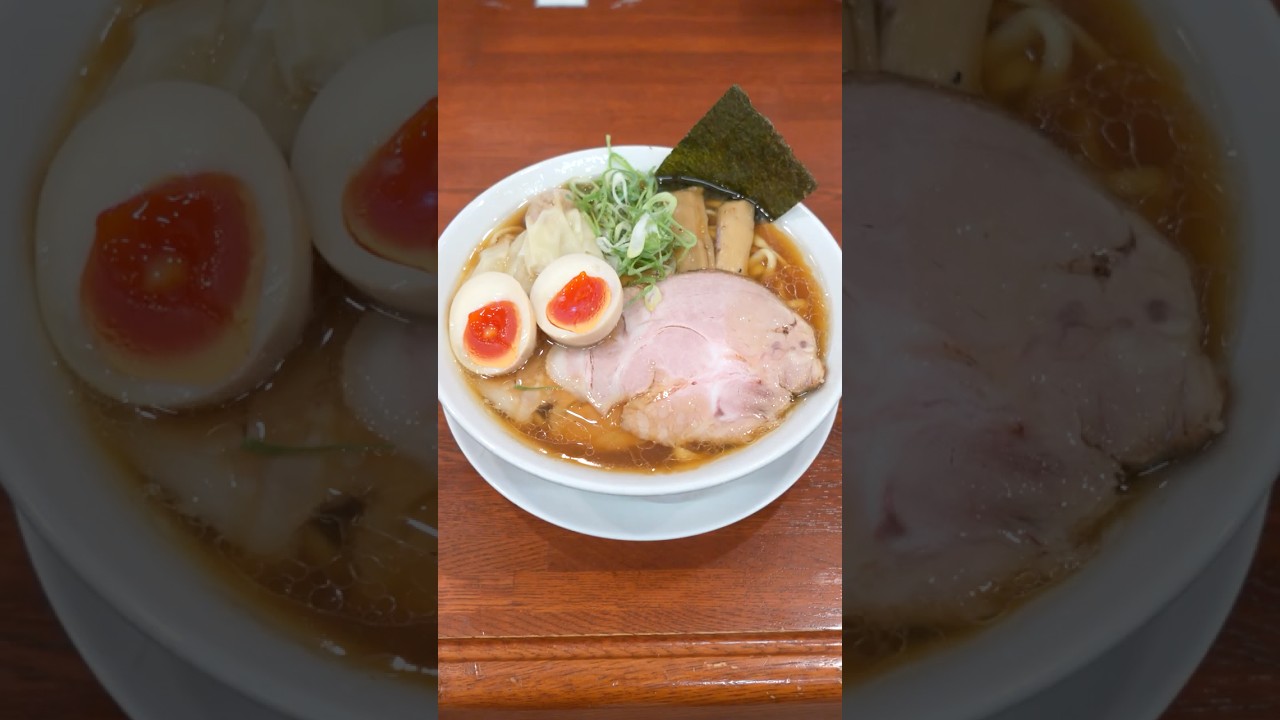 鶏の旨みあふれるスープと極太麺の特製中華そば #japanesefood
