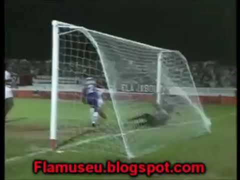 Marcelinho Carioca (Flamengo) - 10/05/1993 - Bonsucesso 1x3 Flamengo - 1 gol