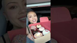 Download lagu BEST CUPCAKES IN LA🧁#shorts mp3