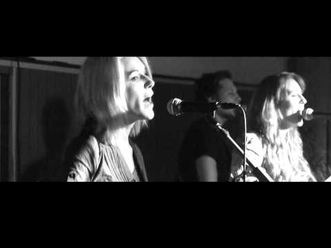 Friday on my Mind - MonaLisa Twins (Easybeats Cover)