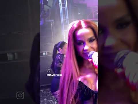 Maiara & Maraisa cantando Mexidinho 🖤Vera Cruz (São Paulo)