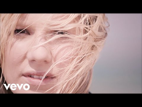 Claudia Koreck - Du trägst keine Liebe in dir (Offizielles Video)