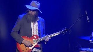 Lazer Lloyd takes flight - warming up the Les Paul for the SXSW Tour