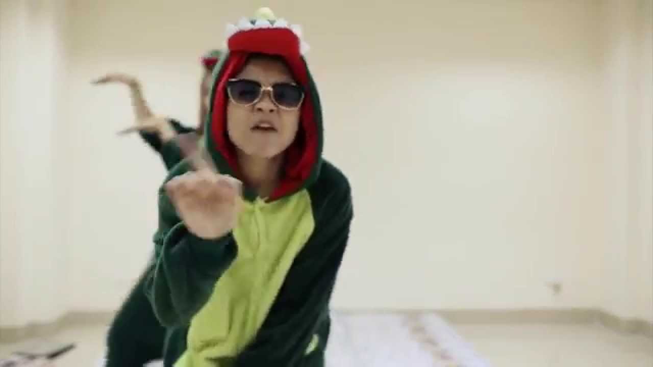 Oh My Chuối version khủng long xanh :v