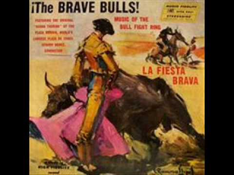 LA VIRGEN DE LA MACARENA - Banda de la Monumental Plaza México