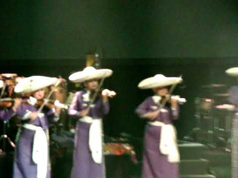 Mariachi Reynas de Los Angeles (9.18.15 Pantages Theater, Los Angeles)