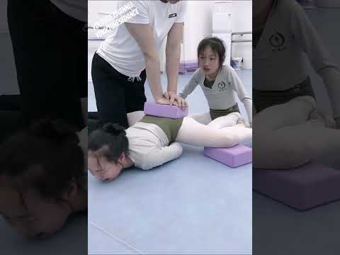 Only dancers understand the pain they feel#chinesedancer #chinesedance#ballet #dance#beautiful