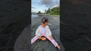 Download lagu Aisyah main pasir di pantai bali seru sekali #shorts #main #pasir #pantai #bali #shortvideo mp3 Download lagu Aisyah main pasir di pantai bali seru sekali #shorts #main #pasir #pantai #bali #shortvideo mp3