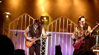 Hinder Live &quot;Put That Record On&quot; 10-23-2010 Treasure Island Casino Red Wing, Minnesota