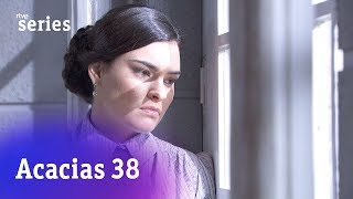 Acacias 38: Leonor recuerda el beso que le dio Íñigo #Acacias717 | RTVE Series