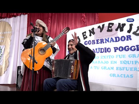 Claudio Poggi en escuela de Zanjitas